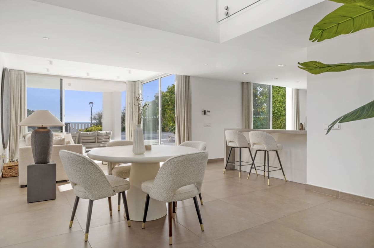 3 bedroom Villa for sale in Mijas with pool garage - € 1,400,000 (Ref: 9616425)