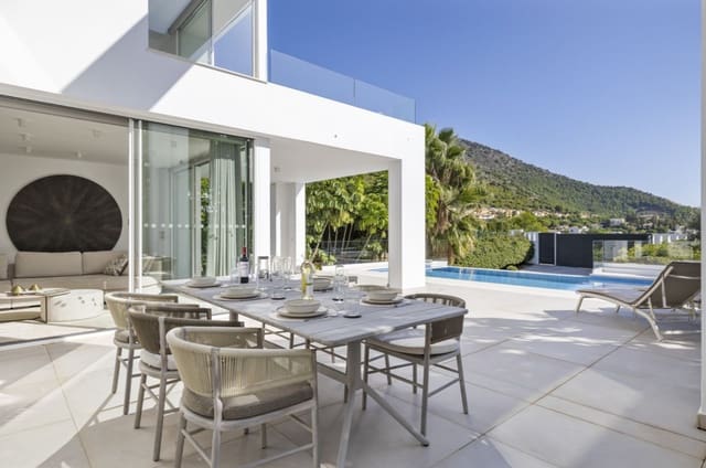 3 soveværelse Villa til salg i Mijas med swimmingpool garage - € 1.400.000 (Ref: 9616425)
