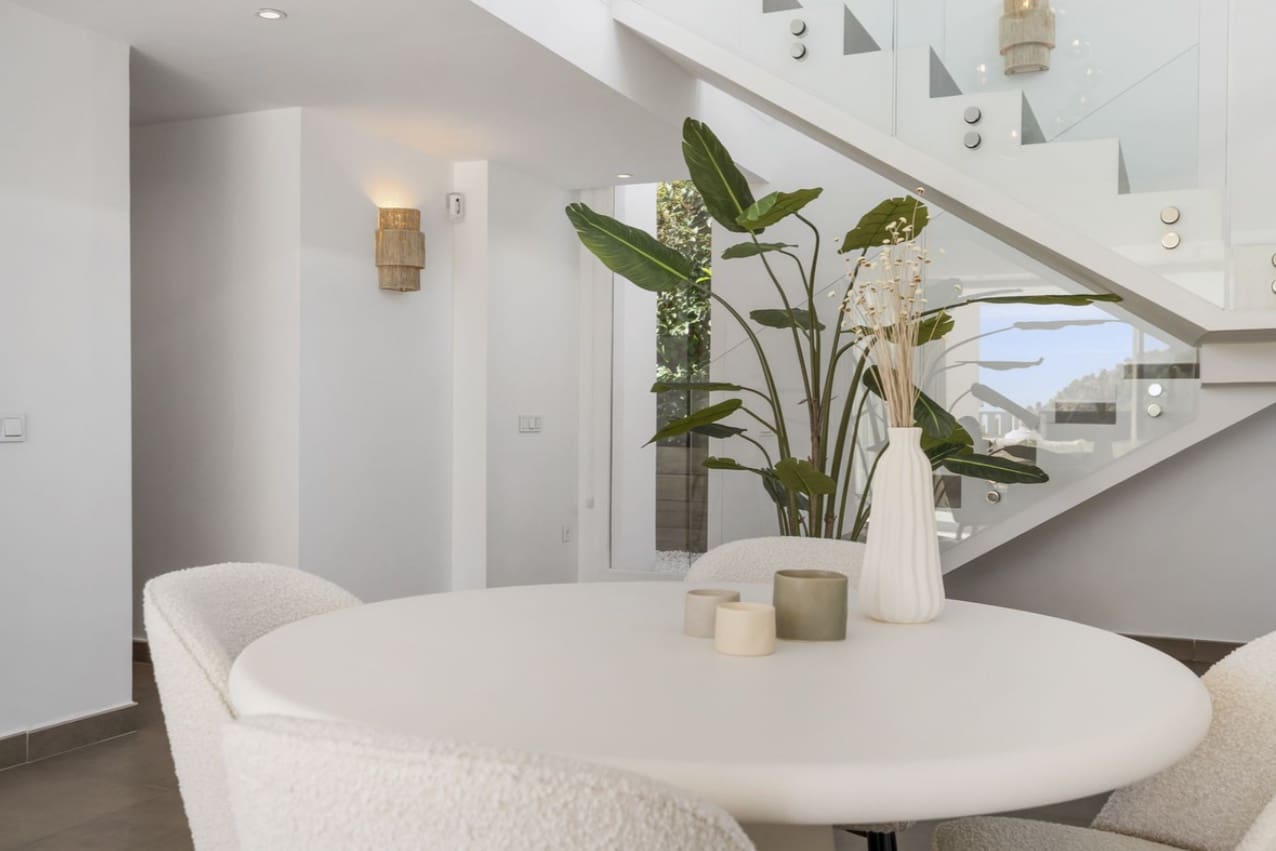 3 bedroom Villa for sale in Mijas with pool garage - € 1,400,000 (Ref: 9616425)