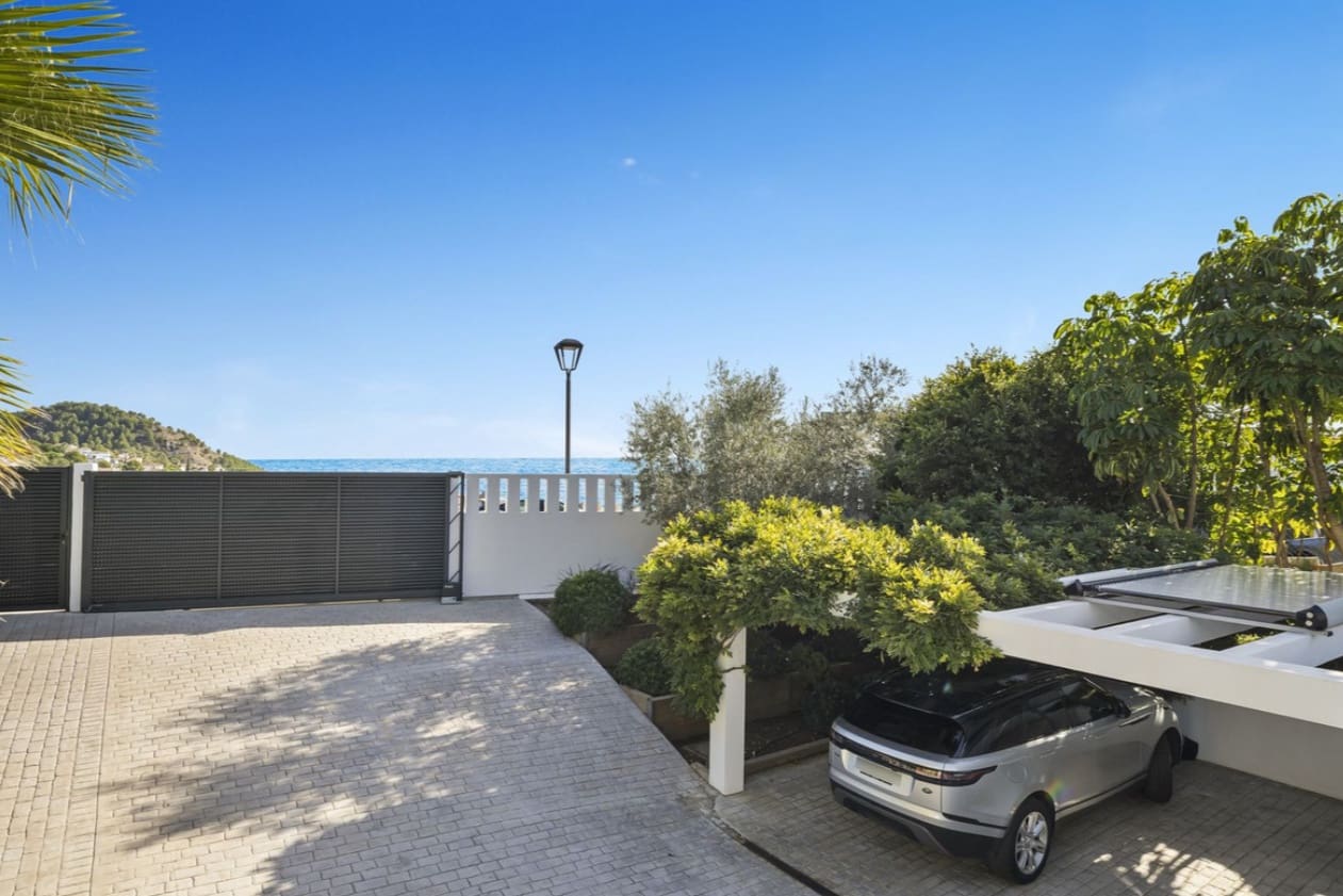 3 bedroom Villa for sale in Mijas with pool garage - € 1,400,000 (Ref: 9616425)