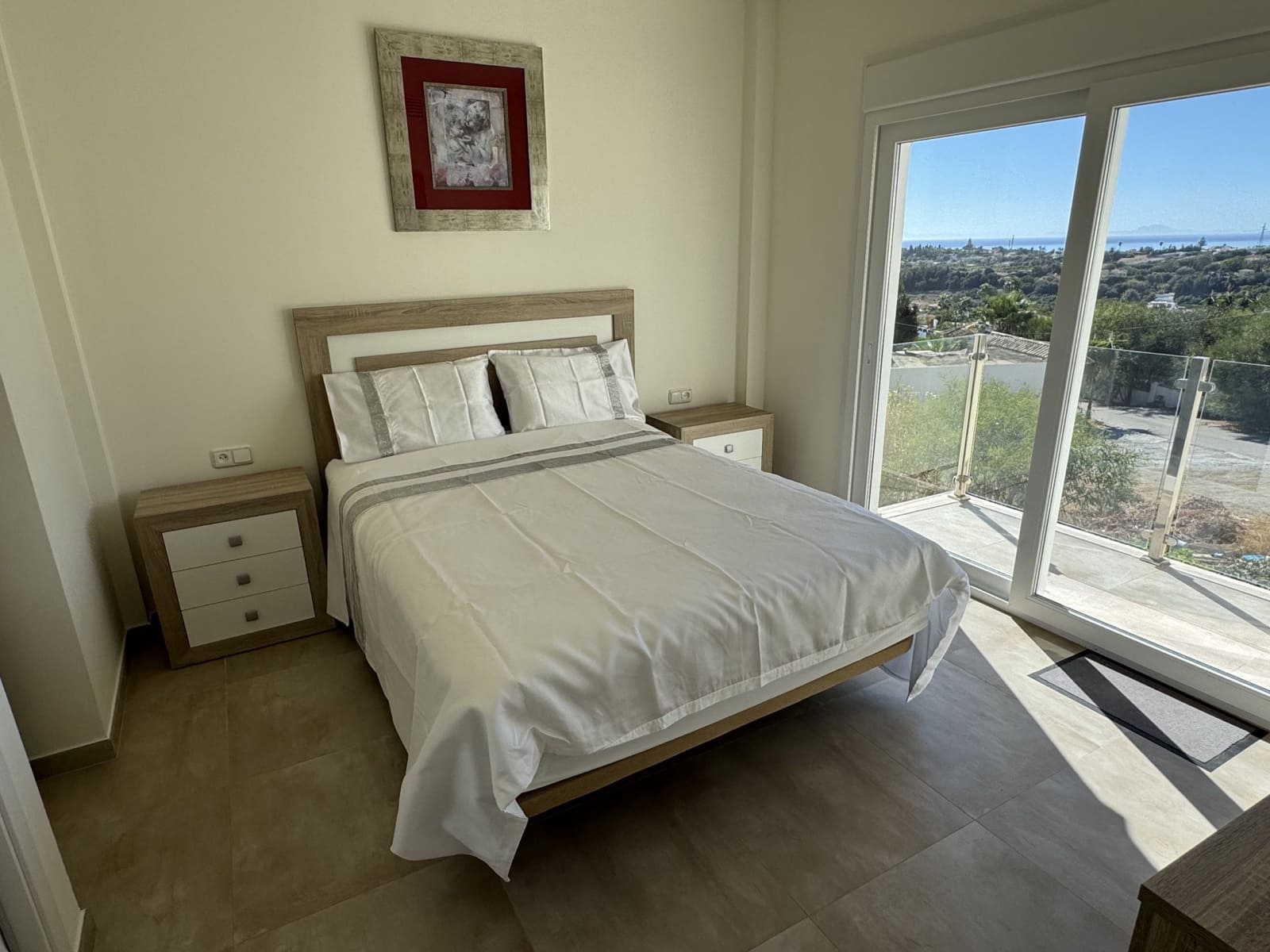 5 slaapkamer Villa te koop in Estepona met garage - € 1.395.000 (Ref: 9616426)