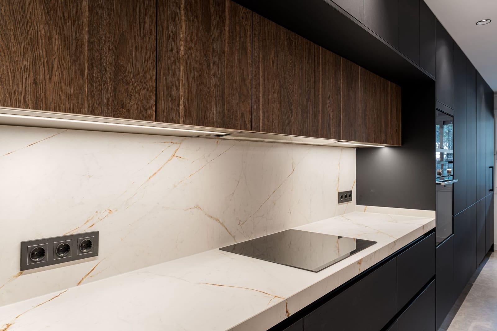 3 bedroom Apartment for sale in Golden Mile with pool garage - € 1,150,000 (Ref: 9616428)