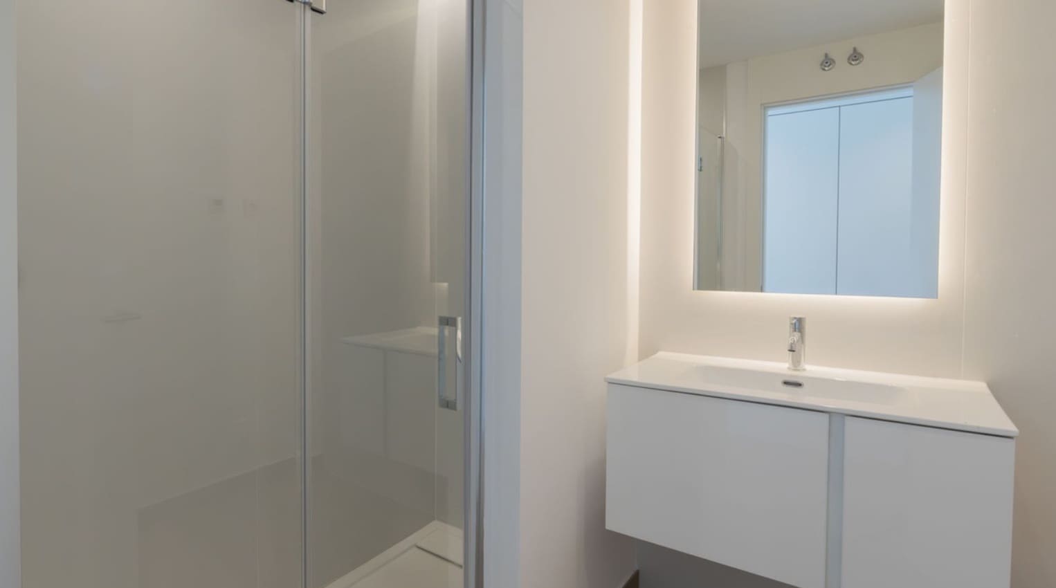 4 slaapkamer Villa te koop in Marbella met zwembad garage - € 2.100.000 (Ref: 9616438)