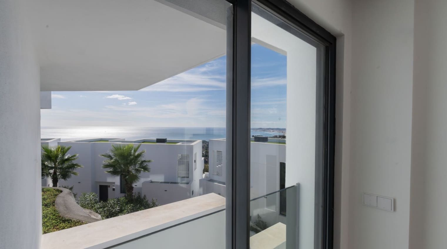 4 slaapkamer Villa te koop in Marbella met zwembad garage - € 2.100.000 (Ref: 9616438)