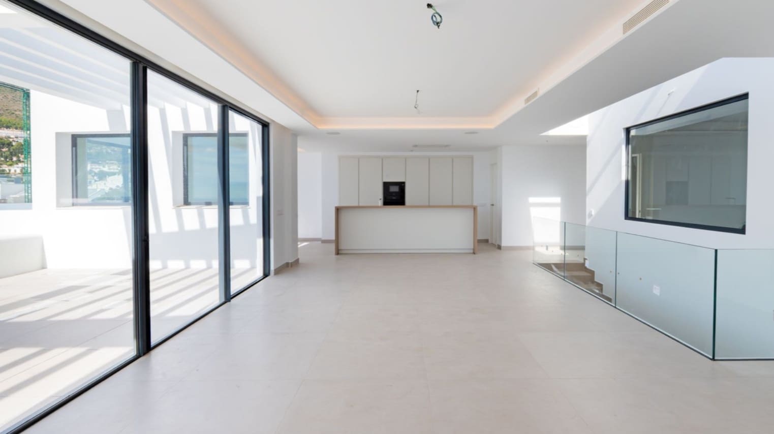 4 slaapkamer Villa te koop in Marbella met zwembad garage - € 2.100.000 (Ref: 9616438)