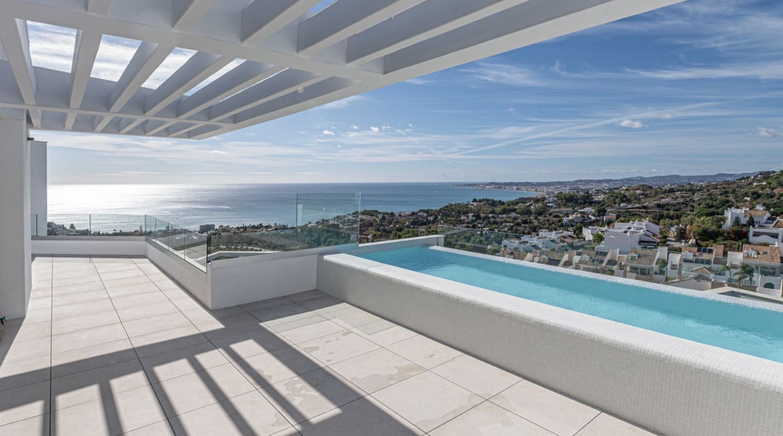 4 slaapkamer Villa te koop in Marbella met zwembad garage - € 2.100.000 (Ref: 9616438)