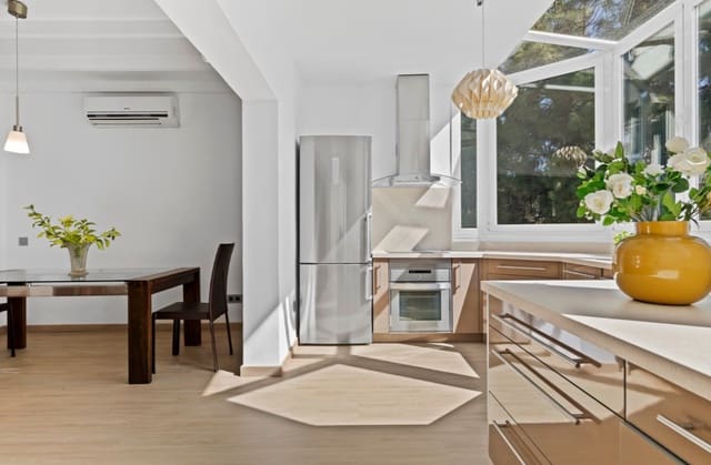 2 makuuhuone Omakotitalo myytävänä paikassa Marbella mukana uima-altaan - 432 500 € (Ref: 9616441)