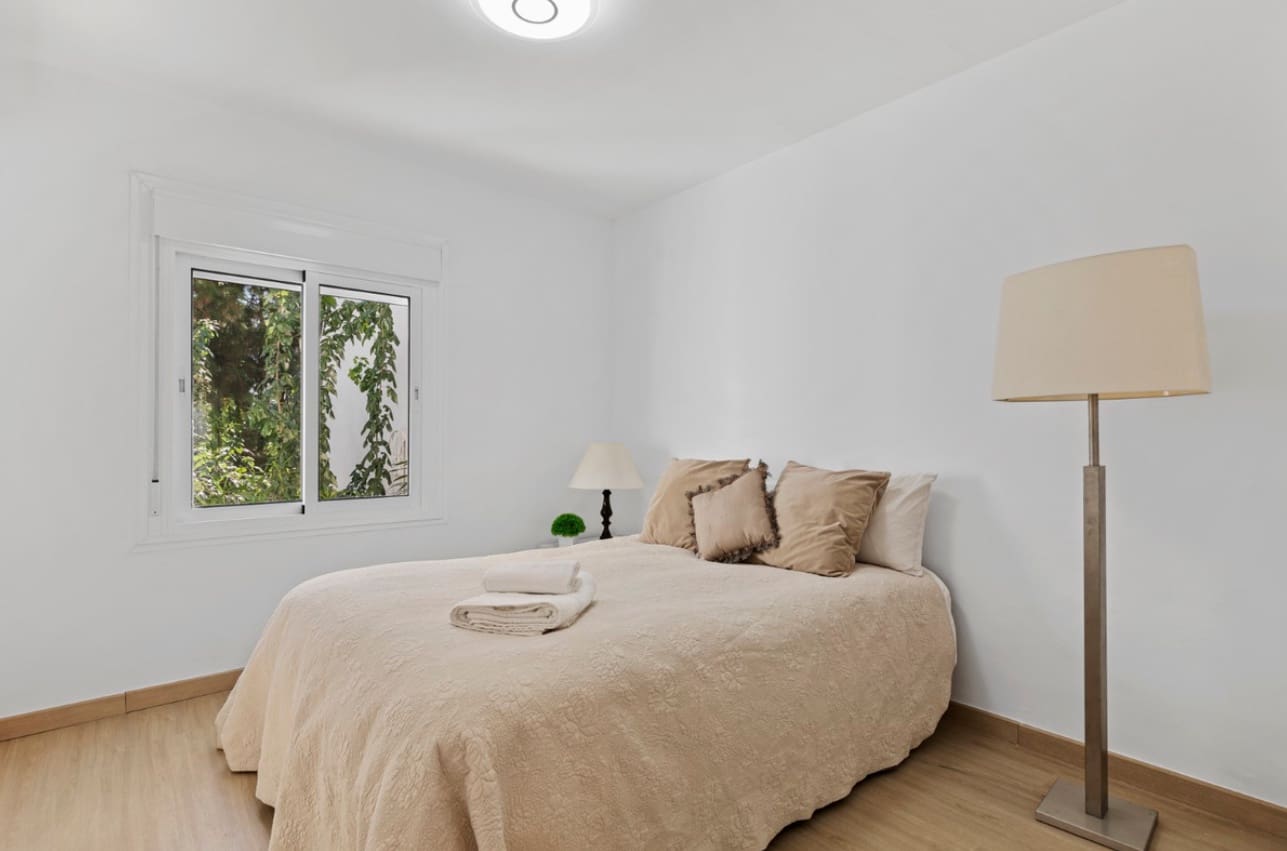 2 makuuhuone Omakotitalo myytävänä paikassa Marbella mukana uima-altaan - 432 500 € (Ref: 9616441)