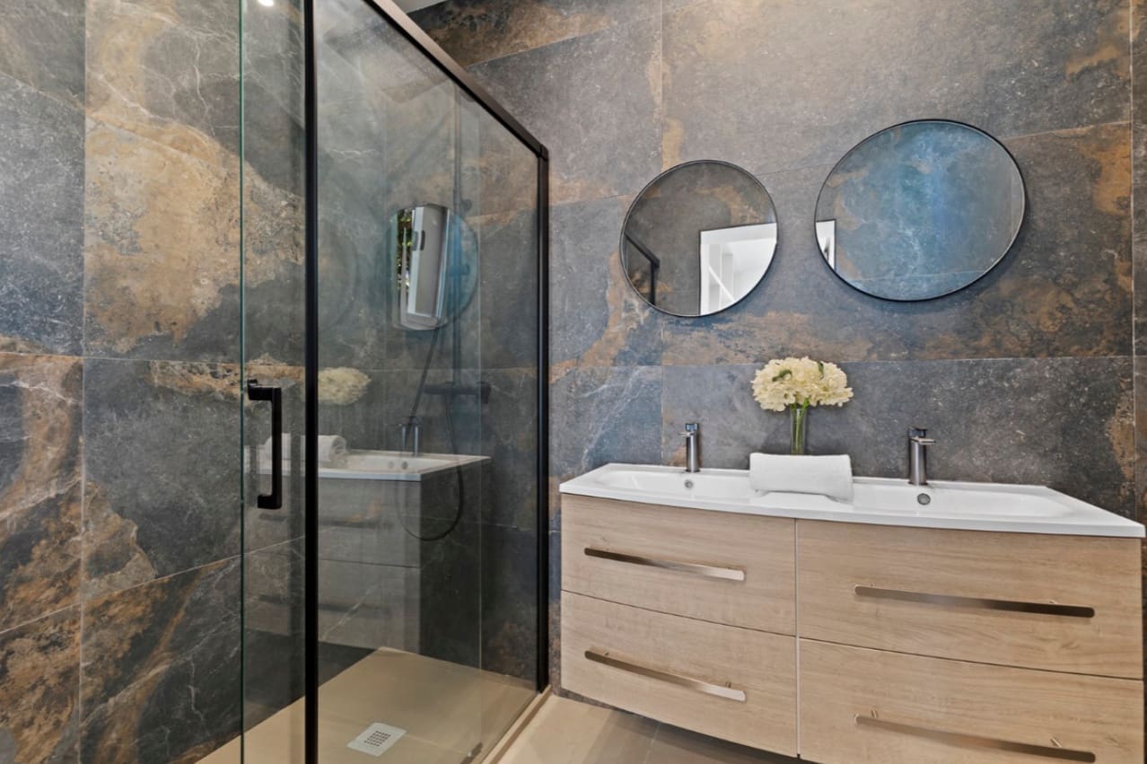 2 makuuhuone Omakotitalo myytävänä paikassa Marbella mukana uima-altaan - 432 500 € (Ref: 9616441)