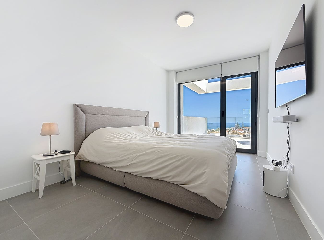 3 slaapkamer Penthouse te koop in La Duquesa / Puerto de la Duquesa met zwembad garage - € 695.000 (Ref: 9616442)