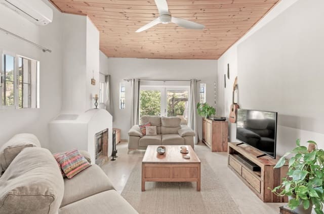 3 Zimmer Villa zu verkaufen in Estepona mit Pool Garage - 550.000 € (Ref: 9616448)