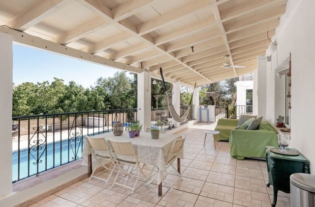 3 Zimmer Villa zu verkaufen in Estepona mit Pool Garage - 550.000 € (Ref: 9616448)