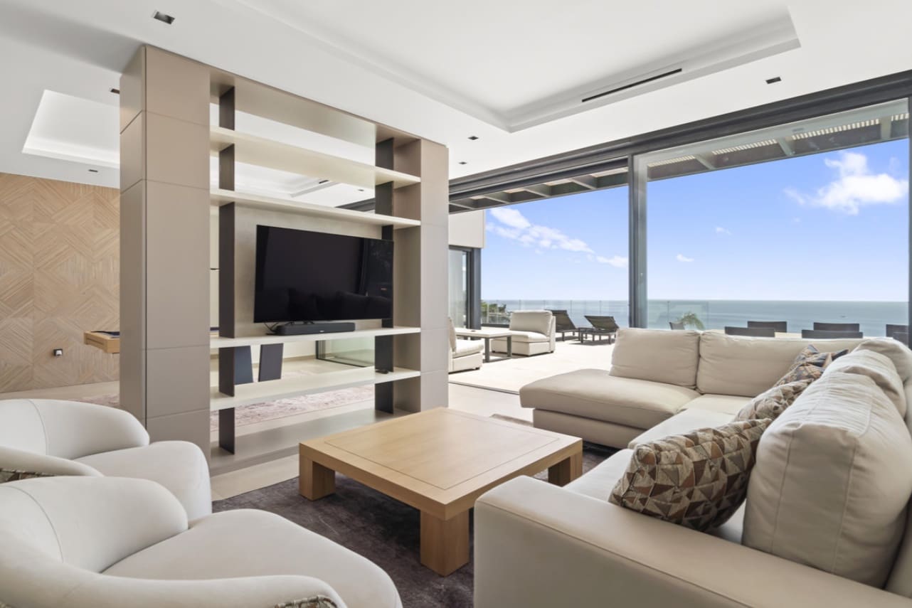 4 slaapkamer Villa te koop in Sotogrande met zwembad garage - € 2.495.000 (Ref: 9616452)