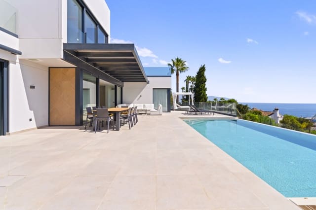 4 chambre Villa/Maison à vendre à Sotogrande, San Roque avec piscine garage - 2 495 000 € (Ref: 9616452)