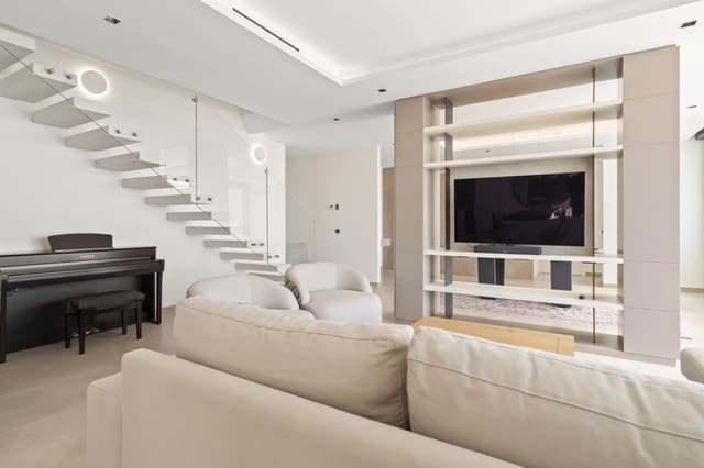 4 chambre Villa/Maison à vendre à Sotogrande, San Roque avec piscine garage - 2 495 000 € (Ref: 9616452)