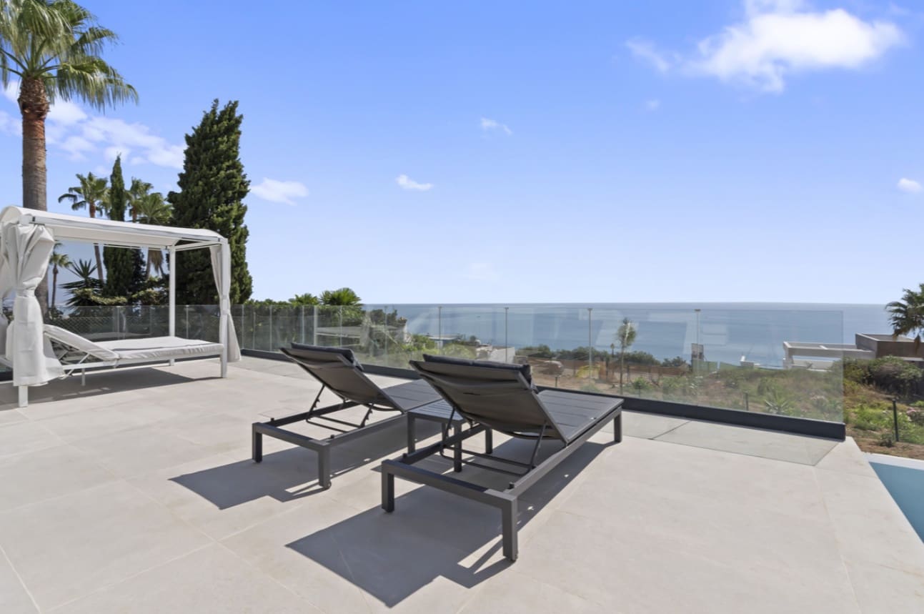 4 slaapkamer Villa te koop in Sotogrande met zwembad garage - € 2.495.000 (Ref: 9616452)