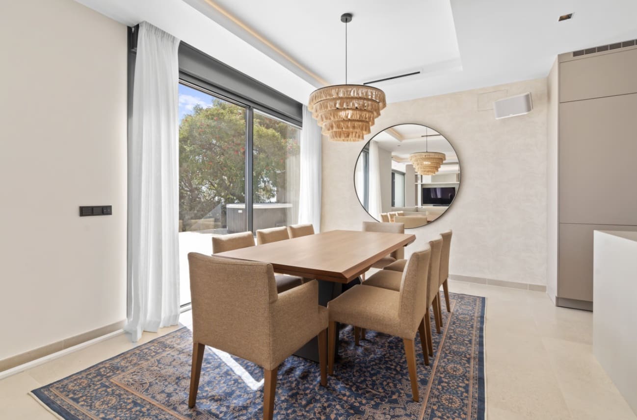 4 slaapkamer Villa te koop in Sotogrande met zwembad garage - € 2.495.000 (Ref: 9616452)