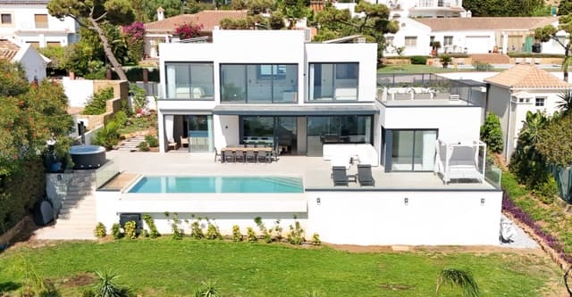 4 chambre Villa/Maison à vendre à Sotogrande, San Roque avec piscine garage - 2 495 000 € (Ref: 9616452)