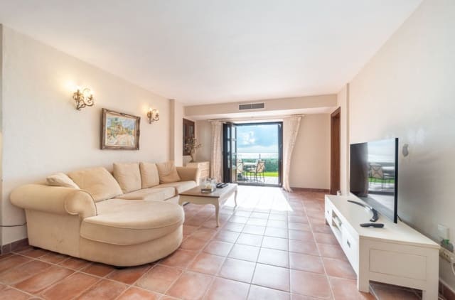 5 Zimmer Villa zu verkaufen in Marbella mit Pool Garage - 1.300.000 € (Ref: 9616456)