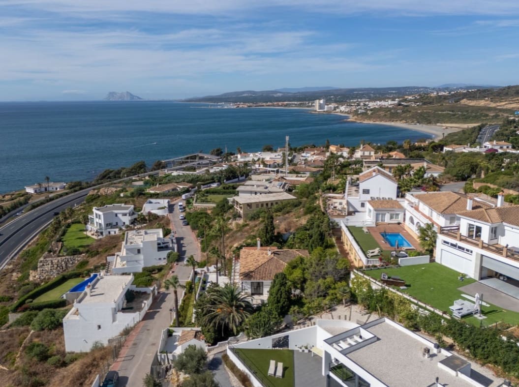 3 soveværelse Villa til salg i Punta de la Chullera med swimmingpool garage - € 1.495.000 (Ref: 9616467)