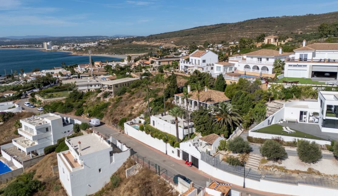 3 soveværelse Villa til salg i Punta de la Chullera med swimmingpool garage - € 1.495.000 (Ref: 9616467)