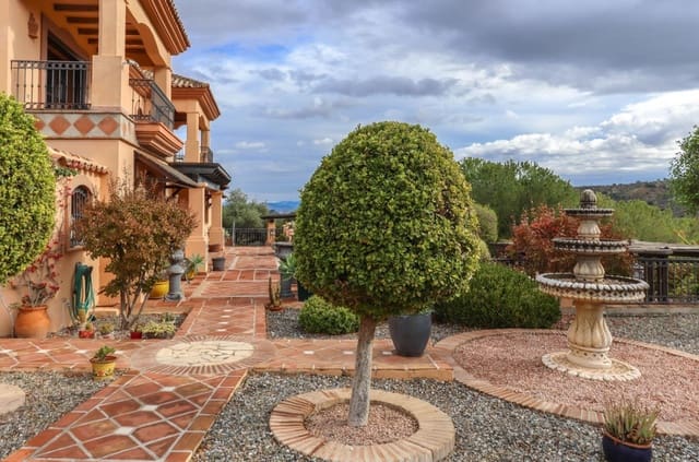 5 Zimmer Villa zu verkaufen in Monda mit Pool Garage - 899.000 € (Ref: 9616477)