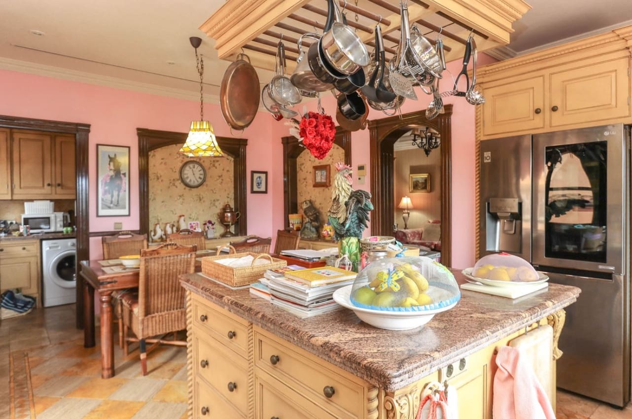 5 Zimmer Villa zu verkaufen in Monda mit Pool Garage - 899.000 € (Ref: 9616477)