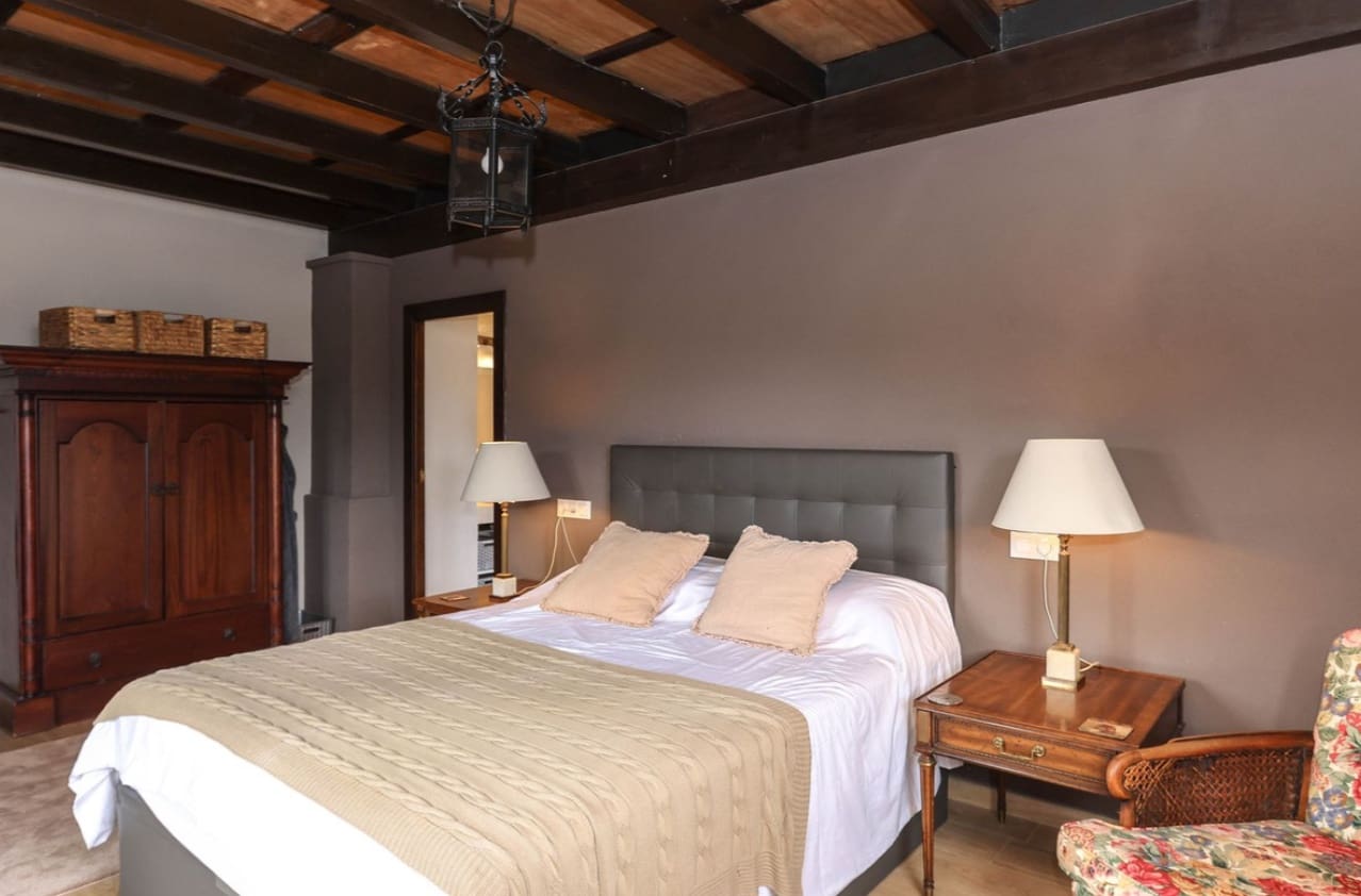 5 Zimmer Villa zu verkaufen in Monda mit Pool Garage - 899.000 € (Ref: 9616477)