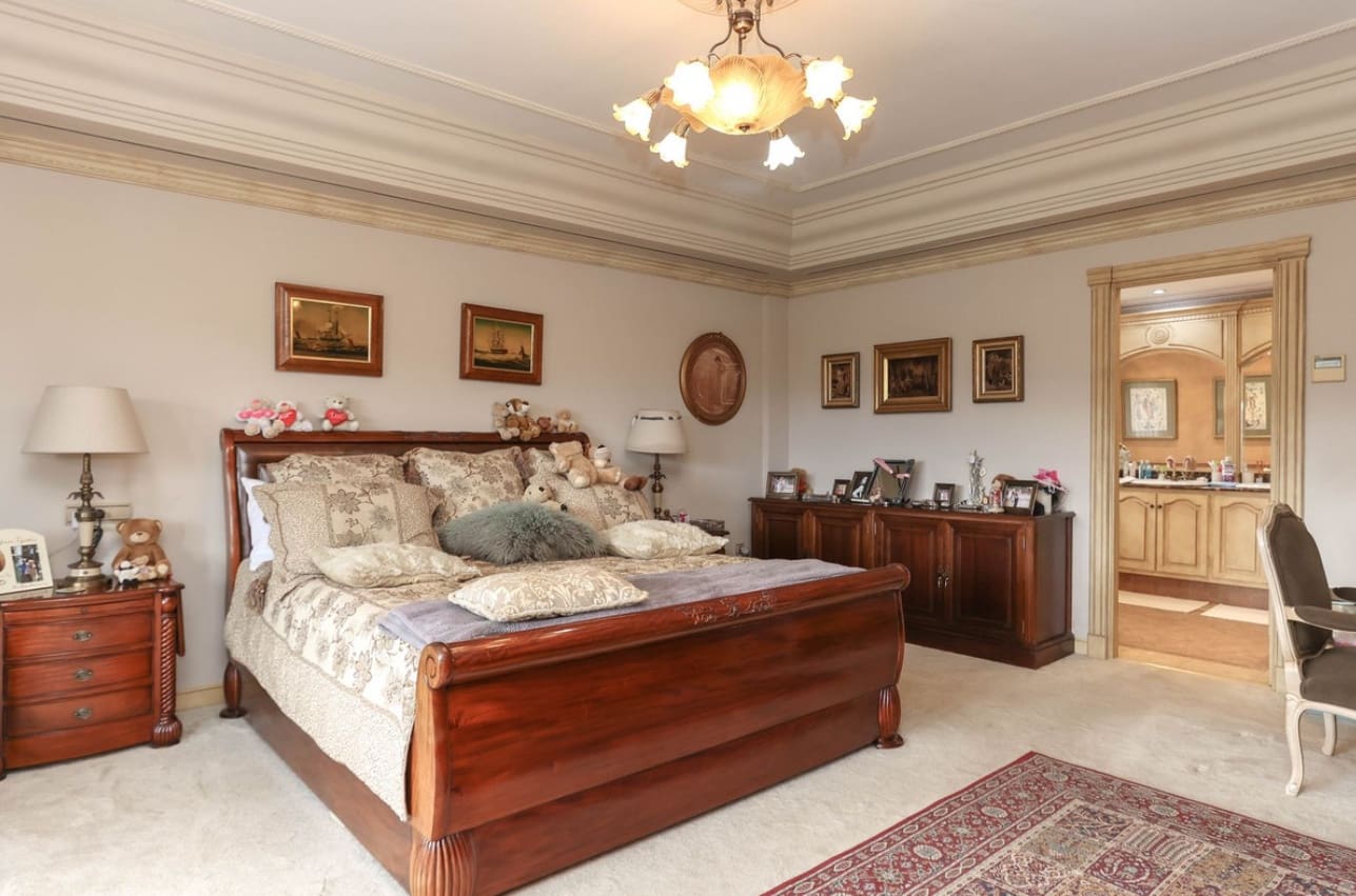 5 Zimmer Villa zu verkaufen in Monda mit Pool Garage - 899.000 € (Ref: 9616477)