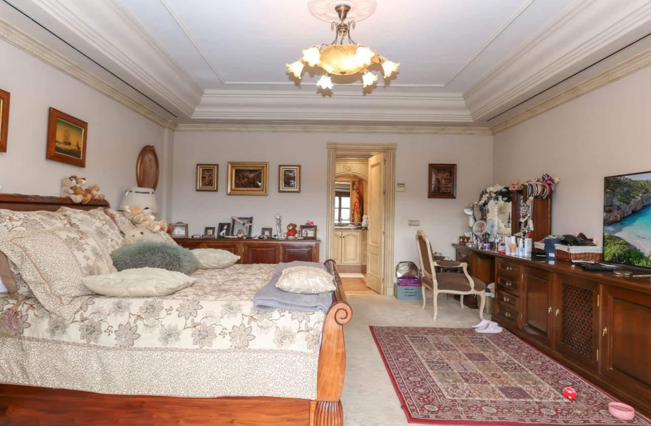 5 Zimmer Villa zu verkaufen in Monda mit Pool Garage - 899.000 € (Ref: 9616477)