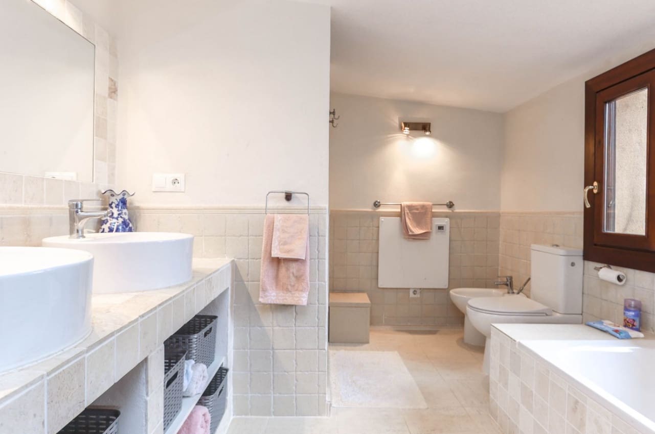 5 Zimmer Villa zu verkaufen in Monda mit Pool Garage - 899.000 € (Ref: 9616477)