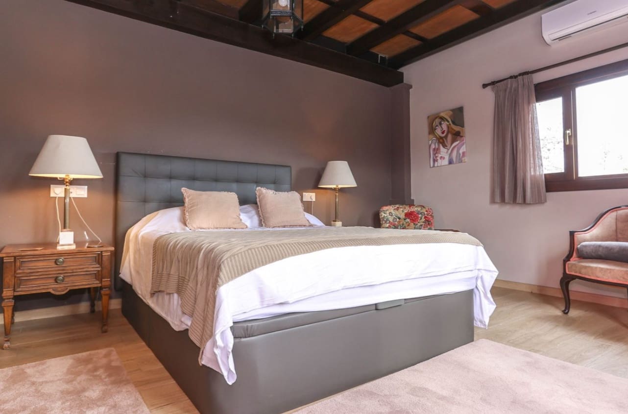 5 Zimmer Villa zu verkaufen in Monda mit Pool Garage - 899.000 € (Ref: 9616477)