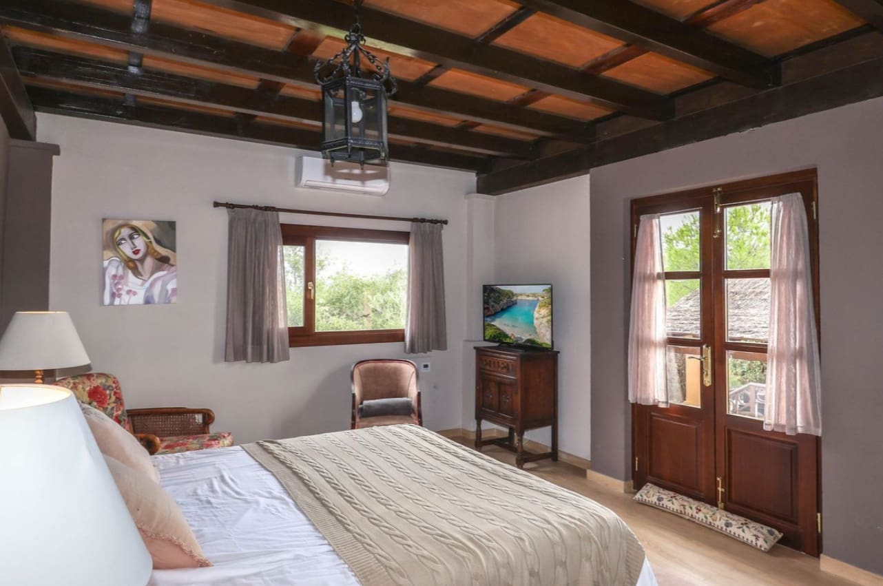 5 Zimmer Villa zu verkaufen in Monda mit Pool Garage - 899.000 € (Ref: 9616477)