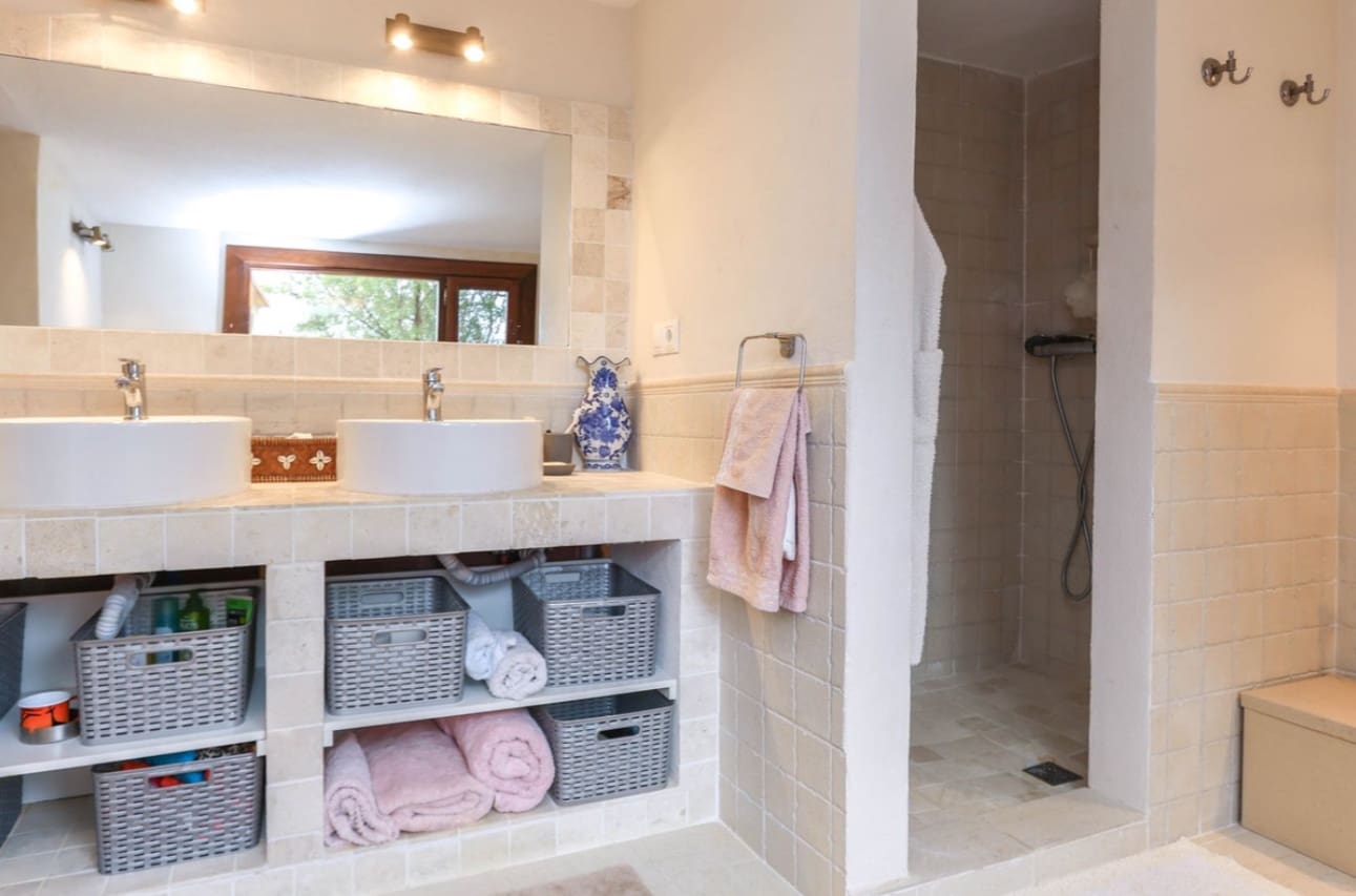 5 Zimmer Villa zu verkaufen in Monda mit Pool Garage - 899.000 € (Ref: 9616477)