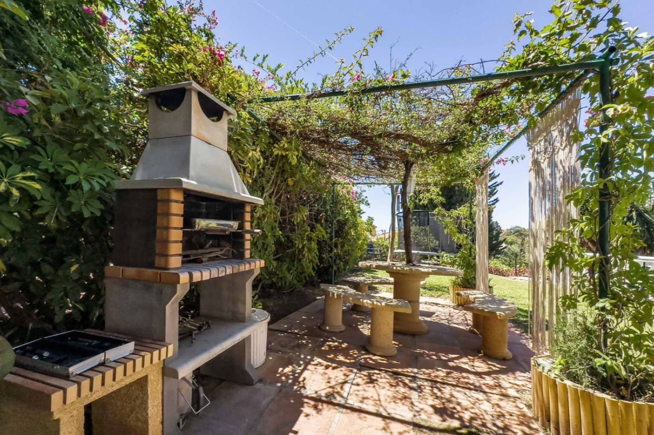 4 slaapkamer Villa te koop in Benalmadena met zwembad - € 995.000 (Ref: 9616479)