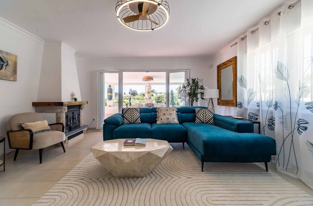 4 bedroom Villa for sale in Benalmadena with pool - € 995,000 (Ref: 9616479)