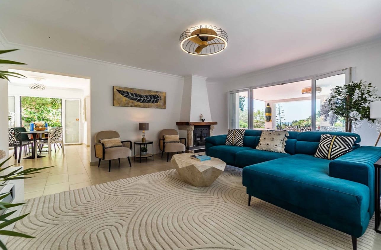 4 bedroom Villa for sale in Benalmadena with pool - € 995,000 (Ref: 9616479)