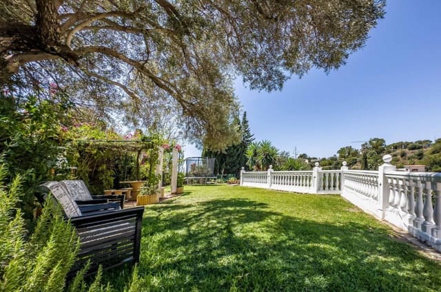 4 sypialnia Willa na sprzedaż w Benalmádena z basenem - 995 000 € (Ref: 9616479)
