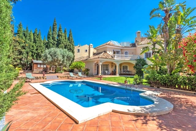 8 Zimmer Villa zu verkaufen in Marbella mit Pool Garage - 2.100.000 € (Ref: 9616480)
