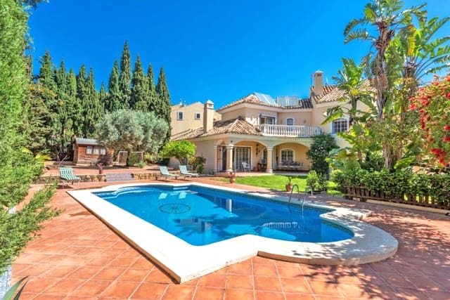 8 soveværelse Villa til salg i Marbella med swimmingpool garage - € 2.100.000 (Ref: 9616480)