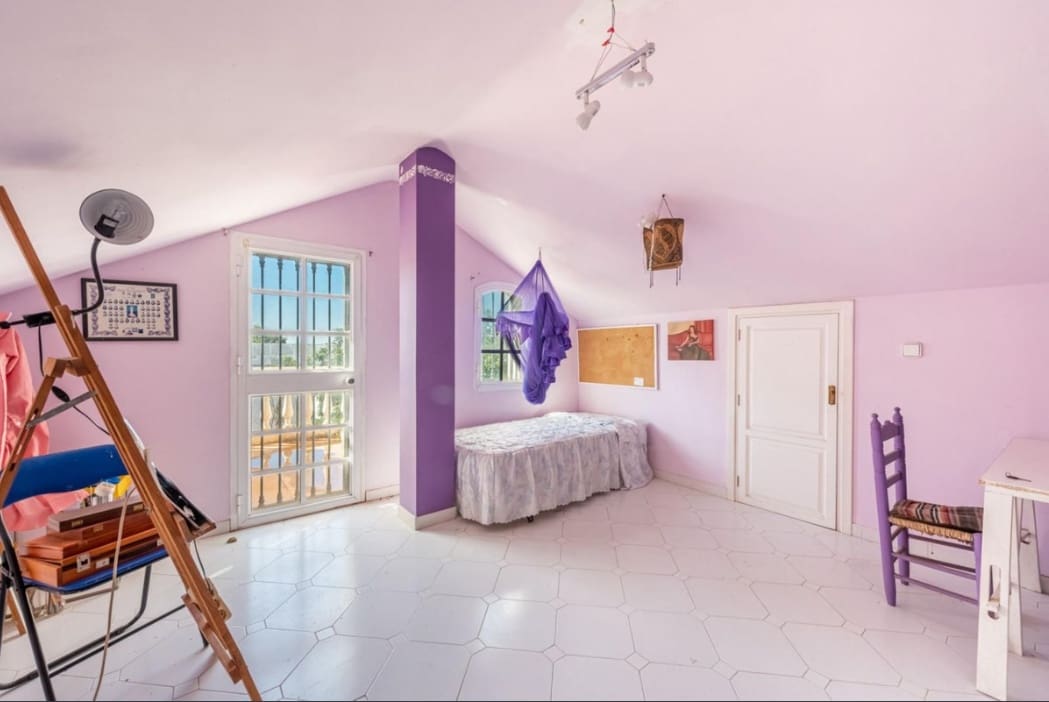 8 sovrum Villa till salu i Marbella med pool garage - 2 100 000 € (Ref: 9616480)