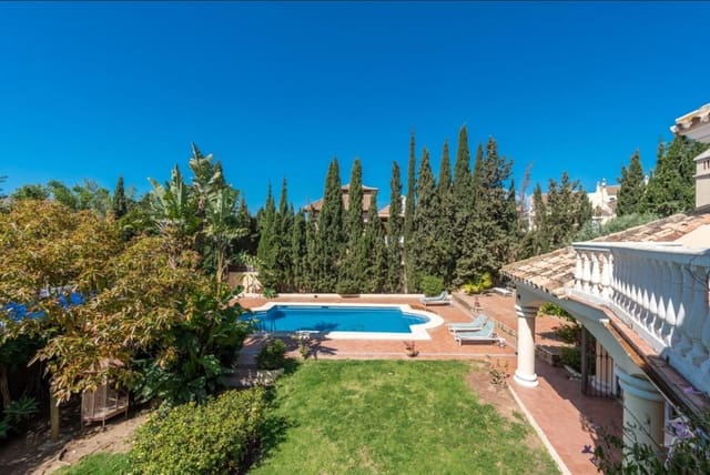 8 soveværelse Villa til salg i Marbella med swimmingpool garage - € 2.100.000 (Ref: 9616480)