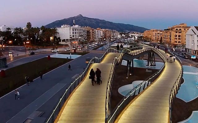 3 quarto Penthouse para venda em Marbella com piscina garagem - 1 256 000 € (Ref: 9616481)