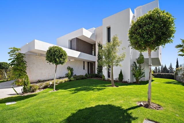 5 Zimmer Villa zu verkaufen in Estepona mit Pool Garage - 2.350.000 € (Ref: 9616483)