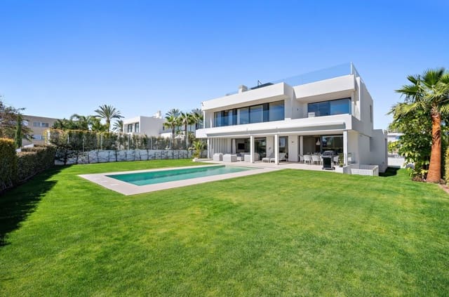 5 Zimmer Villa zu verkaufen in Estepona mit Pool Garage - 2.350.000 € (Ref: 9616483)