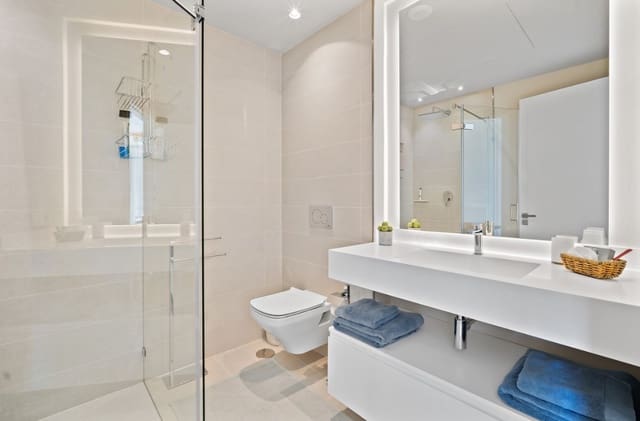 5 Zimmer Villa zu verkaufen in Estepona mit Pool Garage - 2.350.000 € (Ref: 9616483)