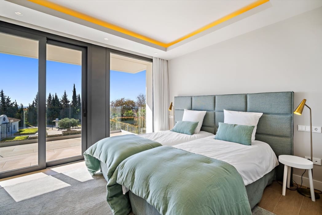 5 soverom Villa til salgs i Estepona med svømmebasseng garasje - € 2 350 000 (Ref: 9616483)