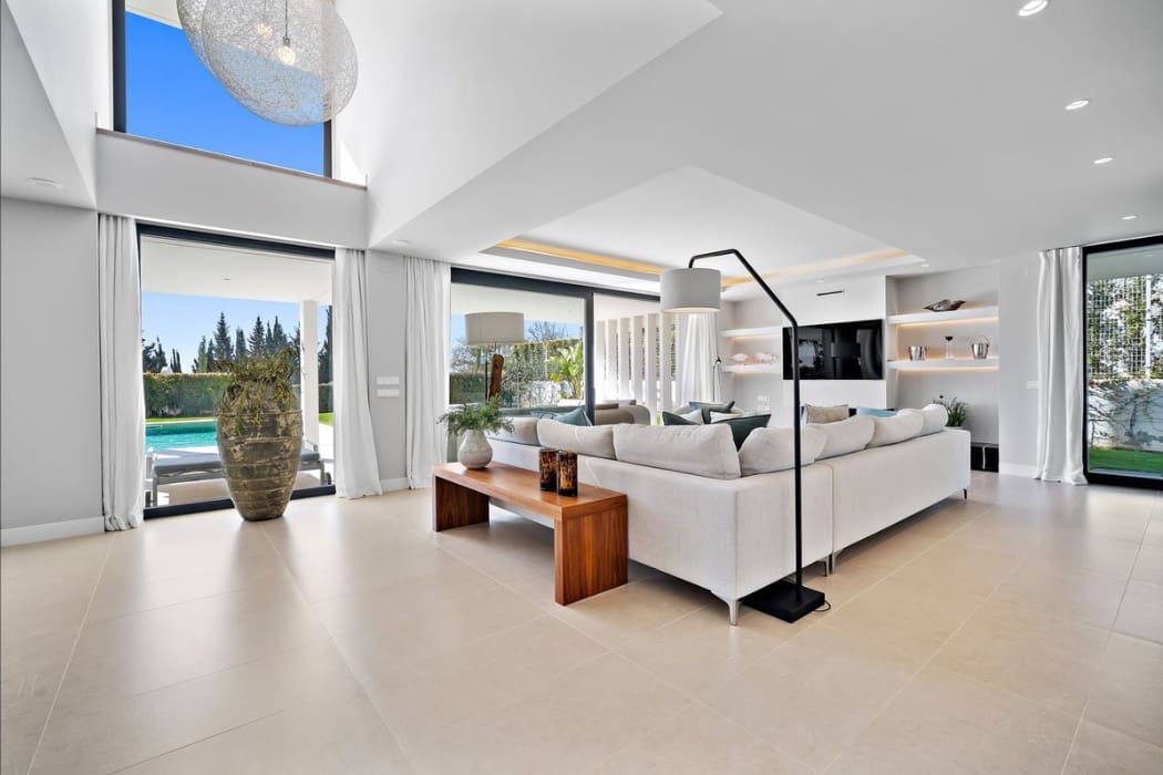 5 soverom Villa til salgs i Estepona med svømmebasseng garasje - € 2 350 000 (Ref: 9616483)