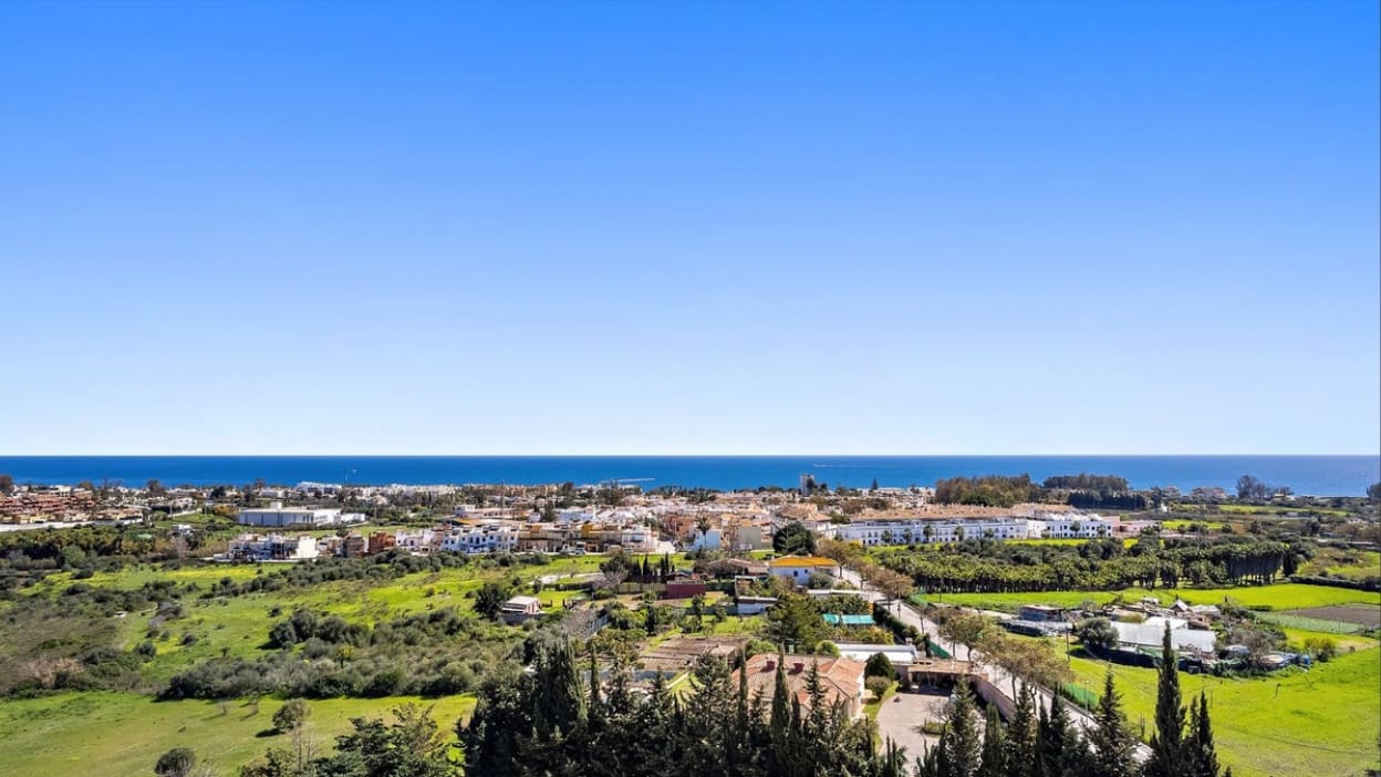 5 soverom Villa til salgs i Estepona med svømmebasseng garasje - € 2 350 000 (Ref: 9616483)