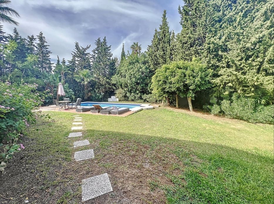 5 sypialnia Willa na sprzedaż w La Cala de Mijas z basenem garażem - 1 200 000 € (Ref: 9616487)